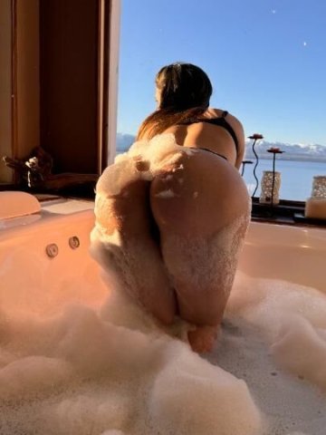 Wet Latina looking for a fuck buddy - 23 - 1
