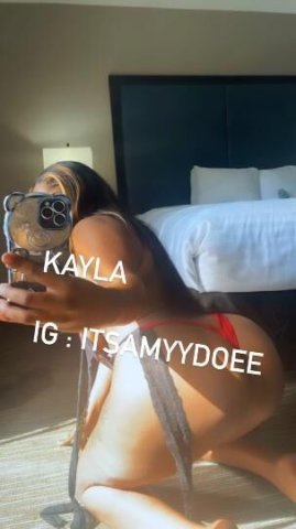 Light Skin 🥰With Amazing Body💋Cum Enjoy This Wet Kitty💋😘 - 1