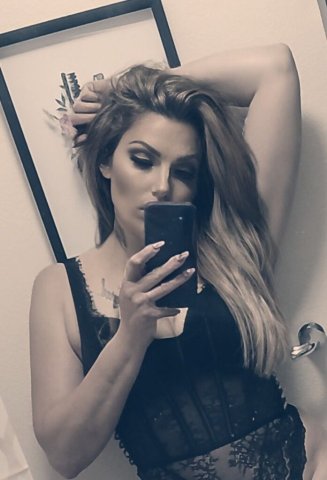 Available for Incalls and outcalls in the medical center - 35 - 1