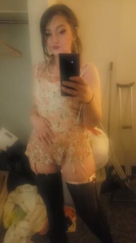 desperately need 100 to go to the doctors today at 7 I'm selling folder of content with variety of videos and pics for 100. once purchased half of the 100 will be taken off a meet. - 1