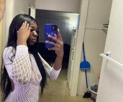 Tucson escorts - "Looking for someone who can handle my level of enthusiasm." - 25