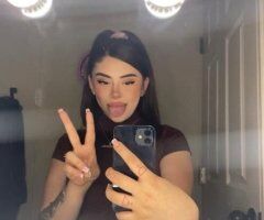 Freaky Latinaa College Girl 🎀 Live Facetime shows and content 💦 - Image 2