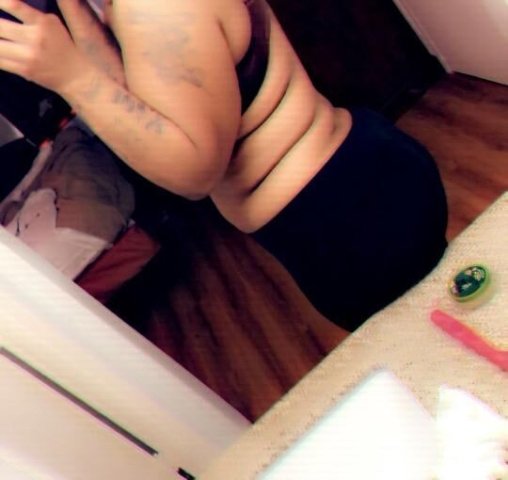 Big MAMA is in town 😍 Waiting For You 😏 - 1