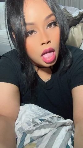 incalls and outcalls new qv rate below! ✨🏩✨Thick and pretty! no white guys! 🧃Juice box gets wet for the right one. - 25 - 1