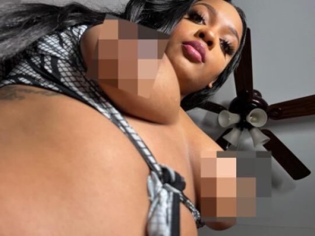 NEW IN TOWN !! COME SEE ME DADDY🫦💦YOUNG TIGHT CREAMY PUSSY - 1