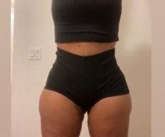 Thick Big Booty Red Bone 🥵 REAL PICTURES - Image 4