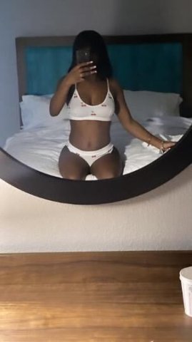 Lil Bitt 🥰😋💦👅🍆 - 1