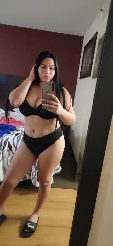 Chica caliente - 1