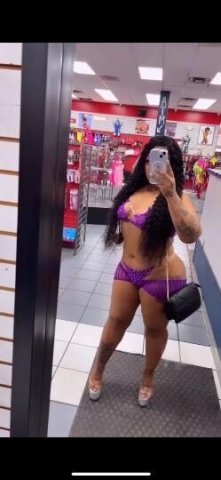 outcalls and incslls come see this fat ass pussy 💦🌹 - 1