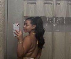 Fat Juicy Ass & Best BJs 🥰😍😍 New to Wolfforth 💗 Cum let me show you a good time 💦💋 - Image 2
