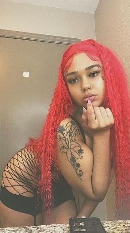 Tatted Throat Goat🏝Start your new year off w a throat so right & a pussy so tight💦 - 1