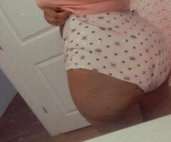 ur fav Slut hmu 😜💦😘 - Image 3