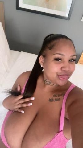 sexy bustyyyy babe - 1