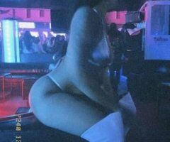 Houston escorts - KAYLA ♥ slim and petite.