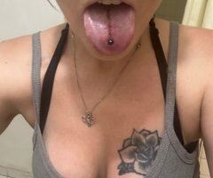 😜Looking for a quick sloppy toppy Full service or how about lets get freaky and explore your kinks! 😈🫦👅 - 29 - Image 2