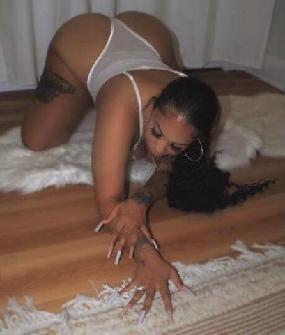 δWeeT↬👅🍭 MOiST💦💦💋🍑Exotic Beauty with a bOoty 👅💦 ViSiTiNG, dont Miss😘 - 1