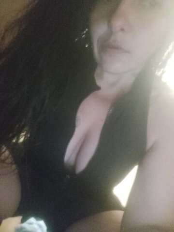 Start your weekend off right, With me. 💋💋 - 1