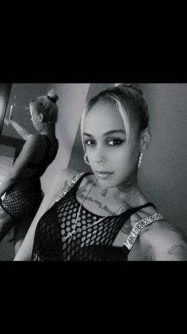 Effortlessly captivating, undeniably unforgettable Th30neAndOnly Gia - 1