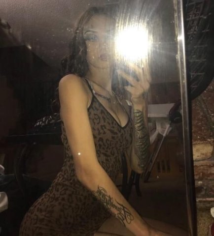 Sexy Ass Snow Bunny 🤩🐰 - 1