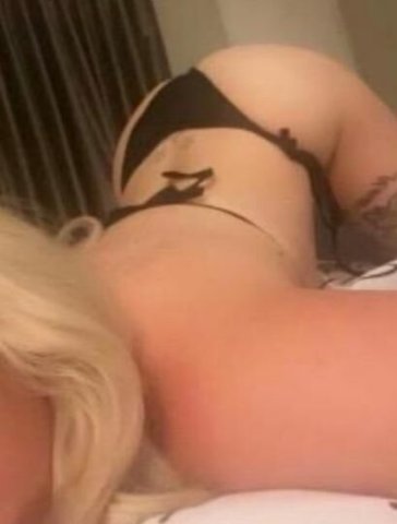 🖤 ONLY IN TOWN FOR THE NIGHT 😘 - 1