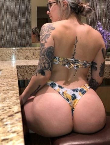 Let me suck you and you can fuck me !! Car Fun !! Availability 24/7 Hours - 1