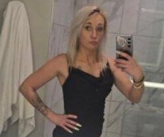 South Bend escorts - prettiest pinkist juiciest cat back in town!!!