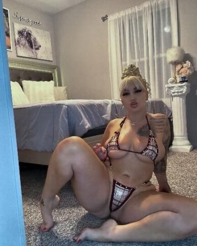 Curvy Blonde Baby - 1