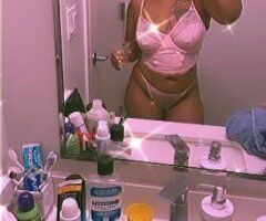 hey im sexy red ONLY CARDATE in your car or uber me - Image 2