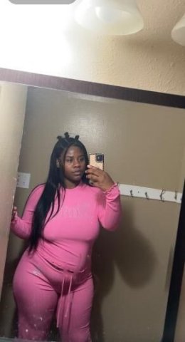 Sexy Big Booty Remy 😮‍💨 Everything Bigger && Better W Me 😎💦 - 1
