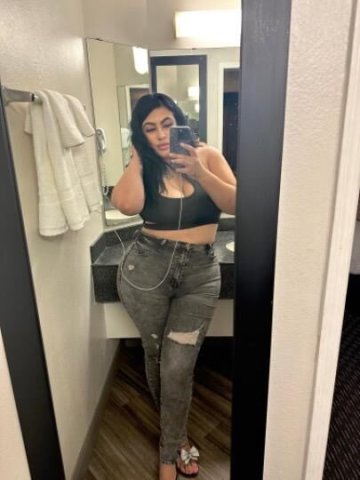 HOT LATINA WET and READY 🥰💦 - 1