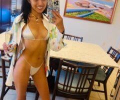 Austin escorts - Summer The Petite Bombshell!