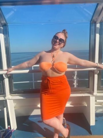 Down to Earth ❤ Sensual Make-Out Artist 💋 GFE Companion ❤ Gorgeous Curvy Natural Redhead and Certified Massage Therapist Available in grand Rapids October 28 through October 29 - 1