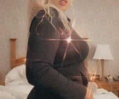 Sacramento escorts - Gorgeous Curvy Bombshell - 25