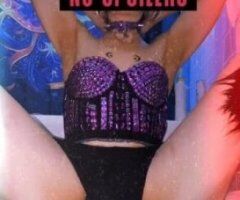 Queens escorts - Wasian Wonder Will Have you wanting more