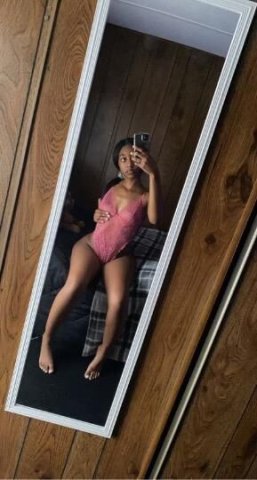 come get some top tier pussy from milan 🧚🏽😩 - 1