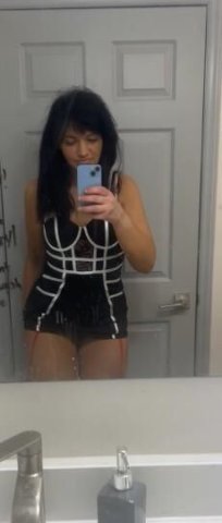 sexy sweet bootyful girl next door - 1