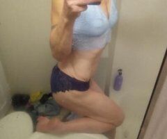 MATURE MILF - Tight, wet and ready to play - Image 2