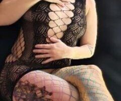 The devil's mistress is bored - Image 3