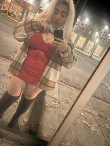 Big booty blonde 🍑 WATER WORKS💦💦REAL💯Ready now⏰ - 1