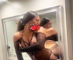 mixed puerto rican princess 😍 100% real 😌 back in town for a few days cum have sum fun 💦 - Image 4
