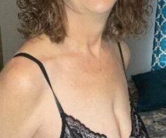 Kansas City escorts - SEXY AND MATURE! HIGHLY REVIEWED!! NEW PICS!