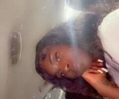its some 🍫eBONY IN YA TOWNN - Image 3