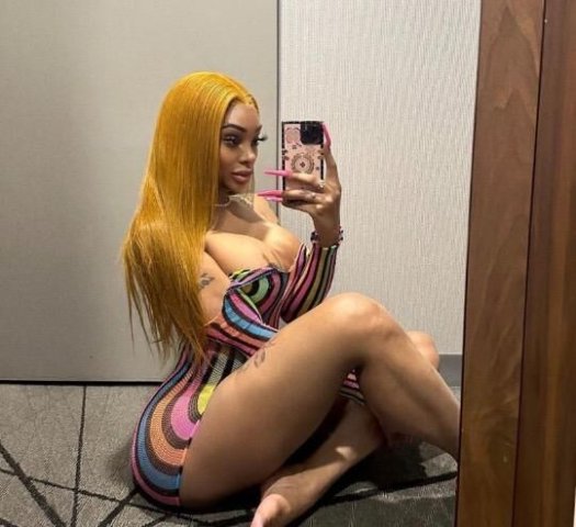 Come Enjoy A Pretty Face 🍆 With The Best Backshots 🍑🍑 - 1