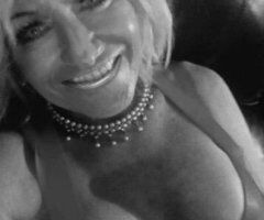 back in EARTH CITY momday and tuesday cum lets escape!!! 🌹🌹 - Image 2