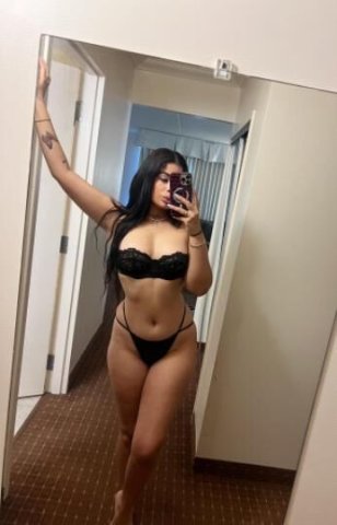 sexy latina - 1