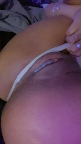 trying to eat some pussy - 1