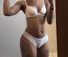 NEW IN TOWN 😘 - 23 - Image 5