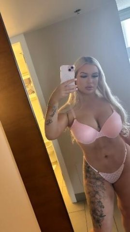 BACK IN TOWN 💋❄ Busty Upscale Barbie ❄💋 INCALL/OUTCALL 👅 - 1