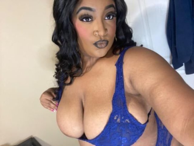 Curvy Ebony available for outcalls!! - 1