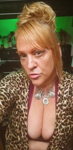 🍁🍁♥COME RELAX AND LEAVE THE STRESS AT THE DOOR!! 🍁ENJOY A RELAXING HOT OIL MASSAGE..ON THIS CHILLY DAY🍁 SENSUAL HOT OIL MASSAGE..PLUS MANSCAPING AND SUGAR SRUB PACKAGE🍁♥Smoking hawwwwt.sweet and pretty🌹✨️ - 1